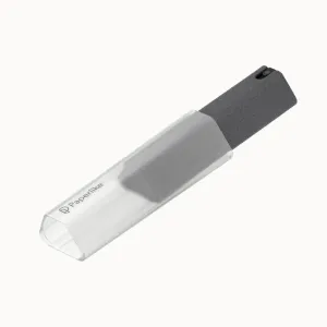 Paperlike Cleaning Kit v2 med gjennomsiktig hette og mørkegrå rengjøringstupp for skånsom skjermrengjøring